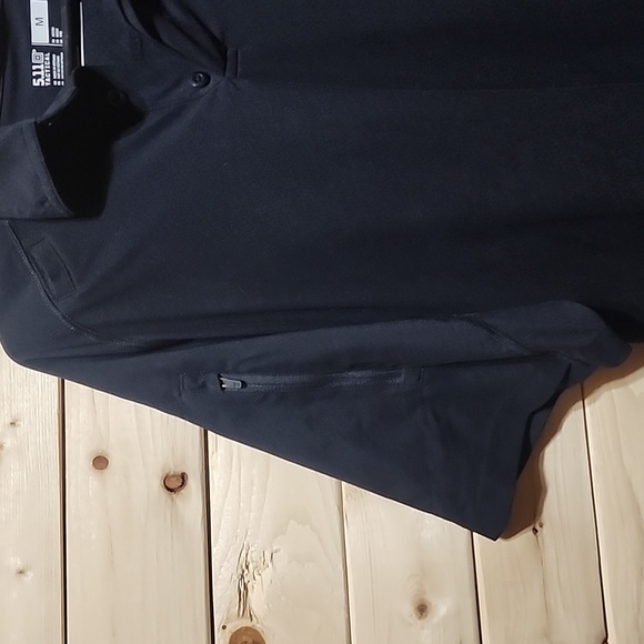 5.11 Tactical Shirt Size Medium Men's Black - Picture 2 of 4
